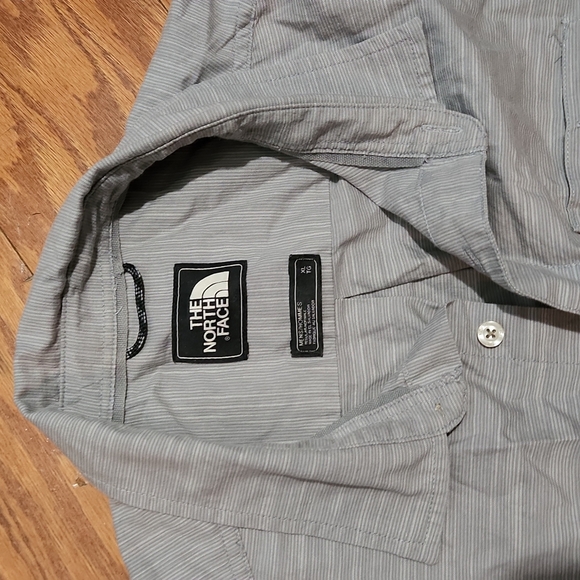 Shirt - Picture 2 of 3